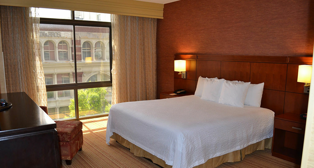 Courtyard Memphis Downtown Hotel Exterior foto